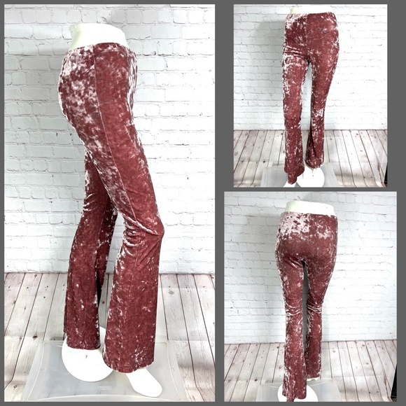 Forever 21 Pants - Like New |•FOREVER 21•| Crushed Velvet Flare Bottom Leggings